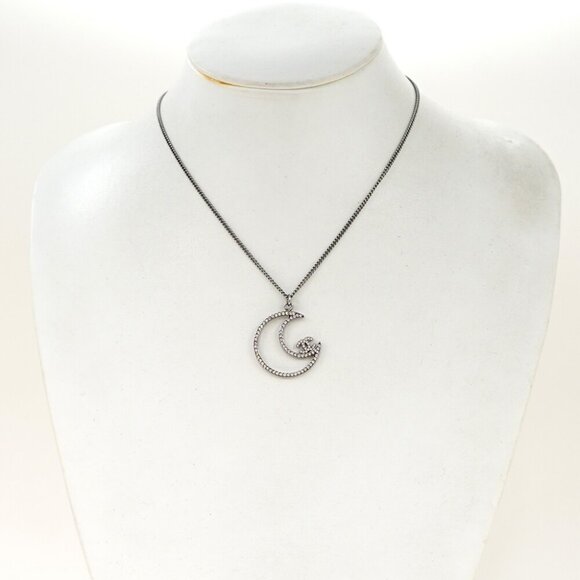CHANEL CC Logo Rhinestone Crescent Moon Necklace 24" Silver Tone B17K Auth w/Box - Picture 3 of 6